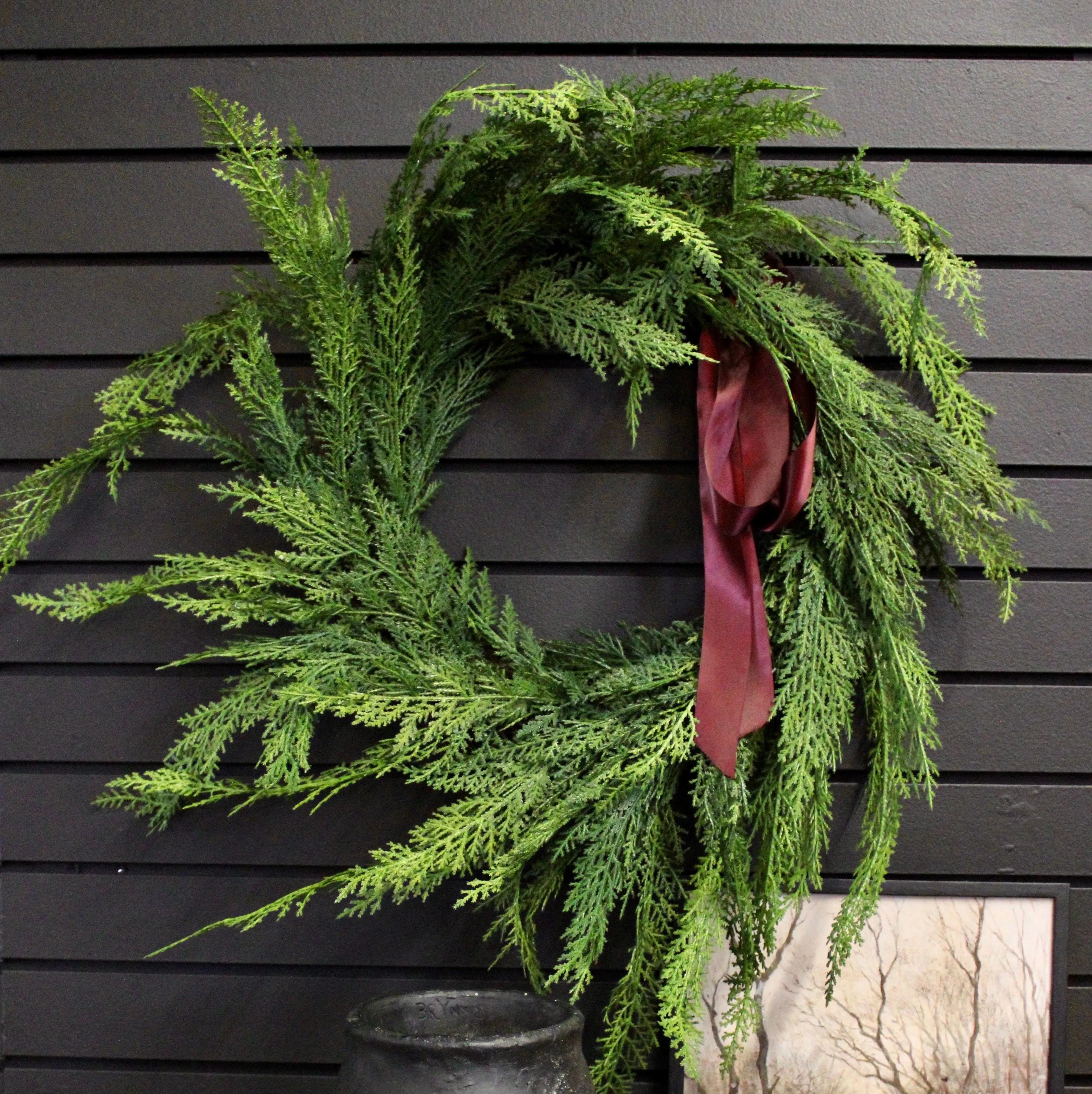 28” Fresh Touch Western Cedar Wreath