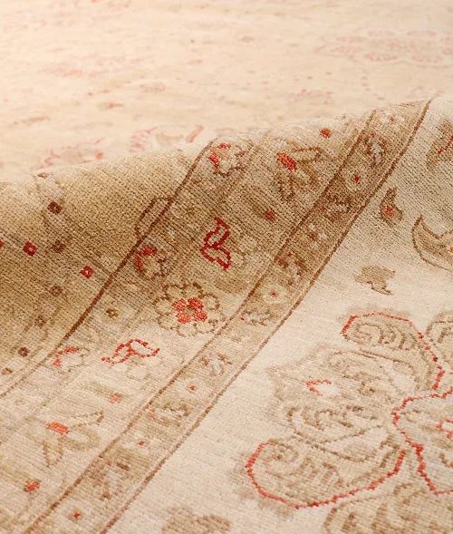 Ferehan  Hand-Knotted Lamb's Wool Area Rug