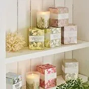 Fresh Linen and Jasmine Scented Candle