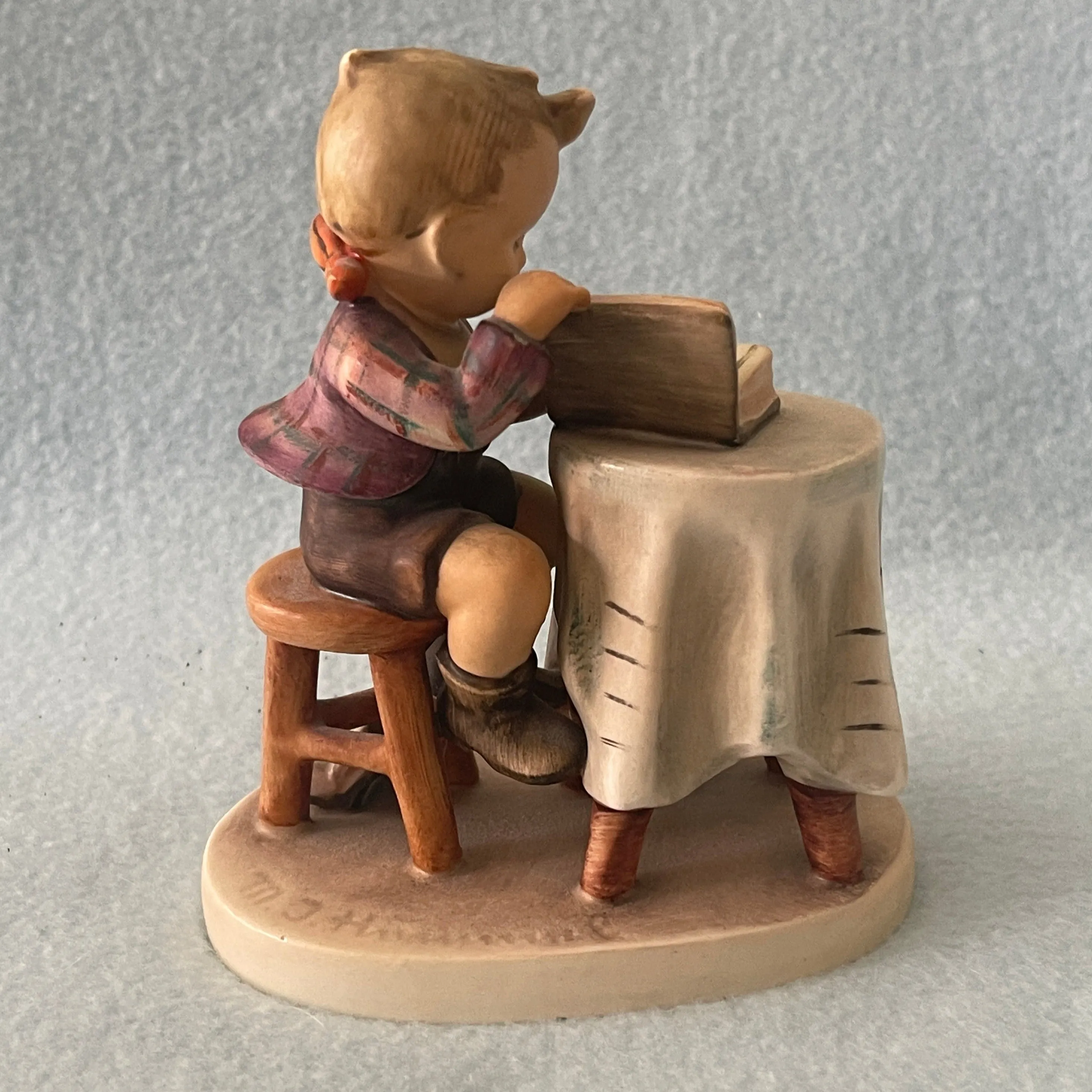 Goebel Little Book Keeper TMK 4 Circa 1972 Figure